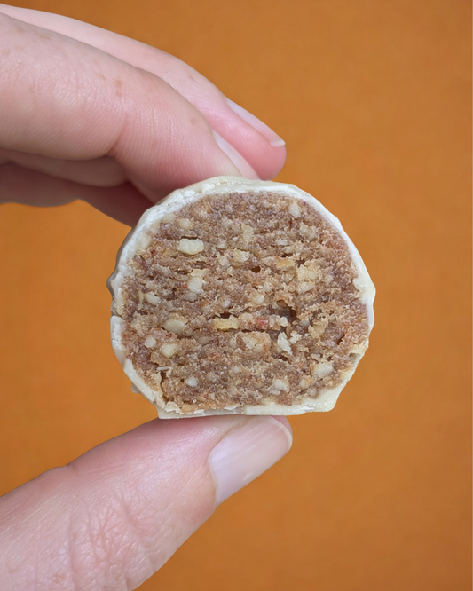 Cinnamon Bun Energy Bites